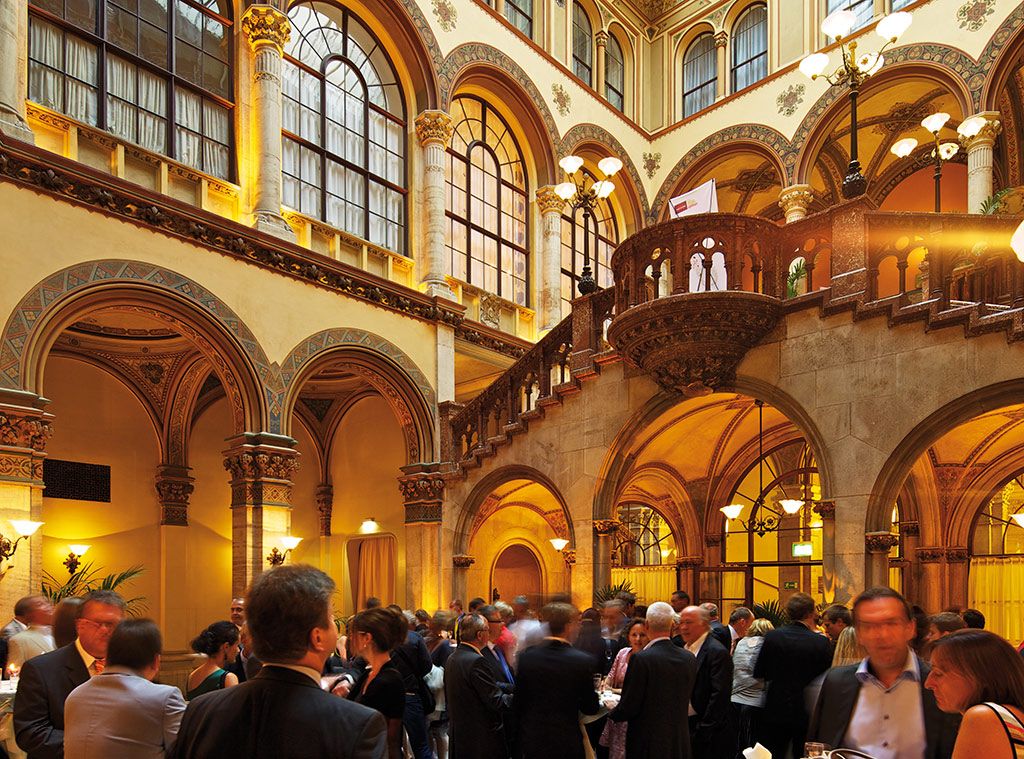 Arkadenhof im Palais Ferstel